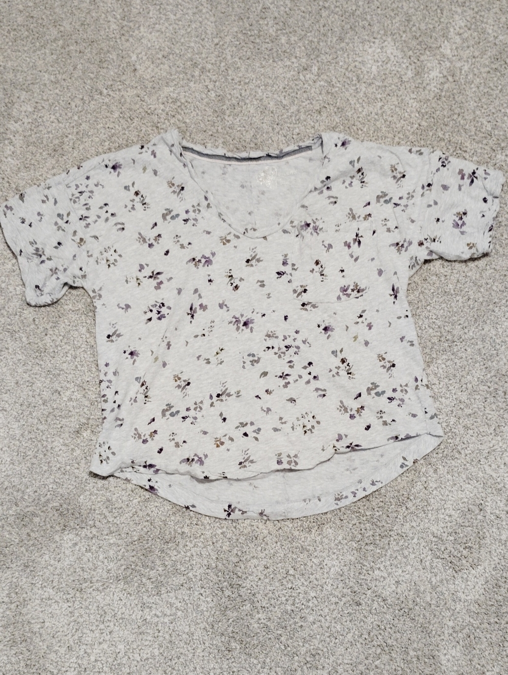 Pilcro Light Gray V-Neck Short Sleeve Floral Tee